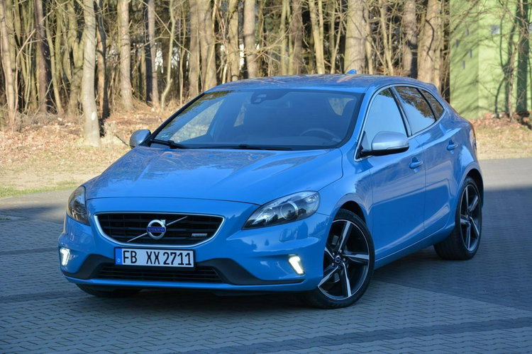 Volvo V40 R-Design Skóry Xenon LED Navi Virtual Zegary Klimatronic Alu 18" ASO zdjęcie 9