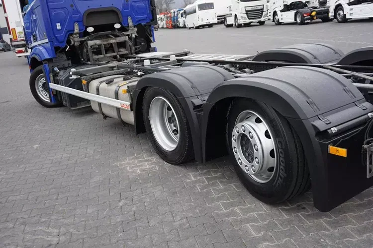 Mercedes ACTROS / 2546 / ACC / E 6 / MP 5 / MEGA / BDF / 7.82 M / RETARDER / OŚ SKRĘTNA zdjęcie 19