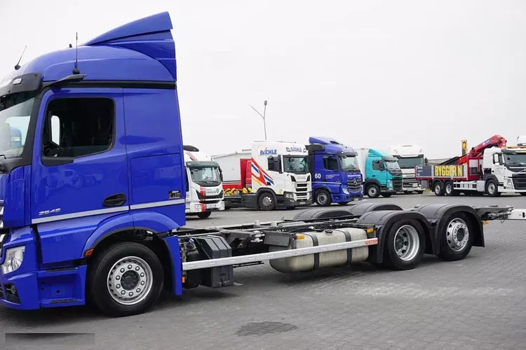 Mercedes ACTROS / 2546 / ACC / E 6 / MP 5 / MEGA / BDF / 7.82 M / RETARDER / OŚ SKRĘTNA zdjęcie 21