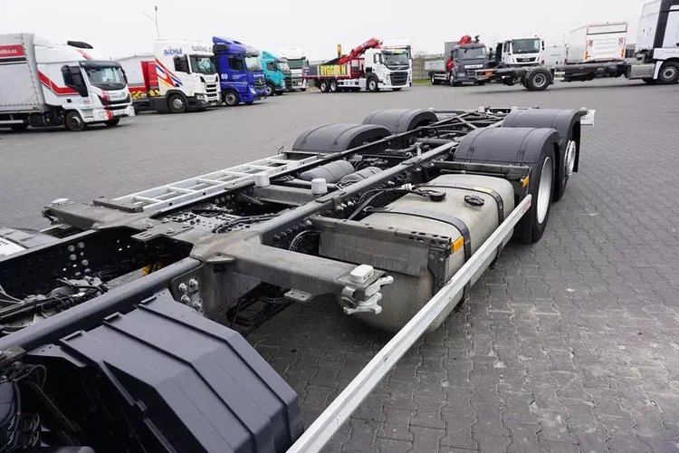 Mercedes ACTROS / 2546 / ACC / E 6 / MP 5 / MEGA / BDF / 7.82 M / RETARDER / OŚ SKRĘTNA zdjęcie 26