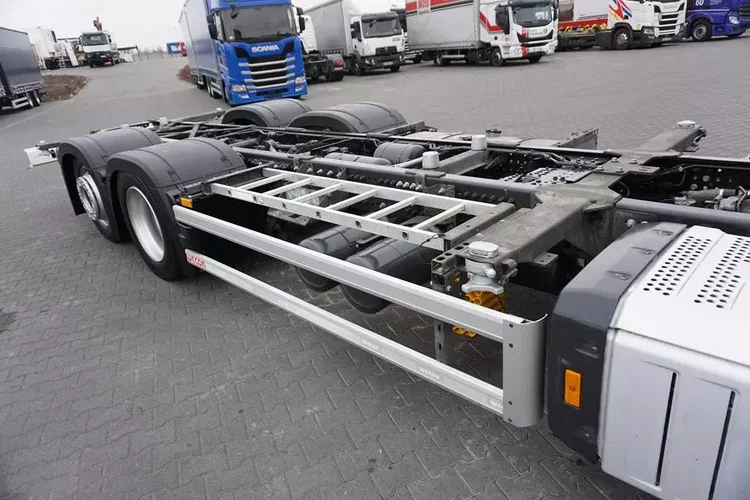 Mercedes ACTROS / 2546 / ACC / E 6 / MP 5 / MEGA / BDF / 7.82 M / RETARDER / OŚ SKRĘTNA zdjęcie 38