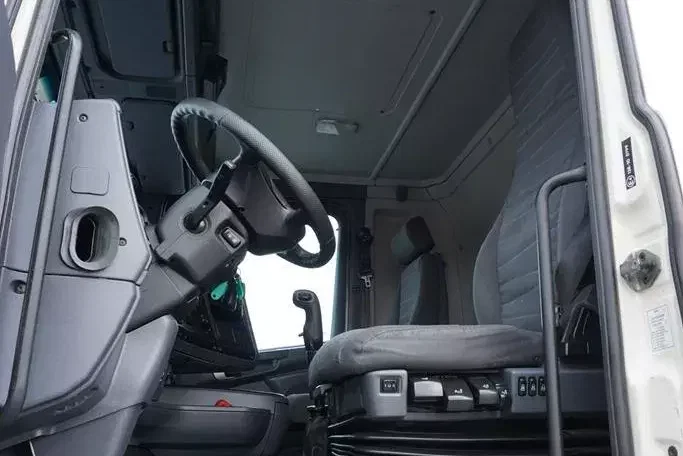 Scania R 480 / E 6 / CHŁODNIA + WINDA / 19 PALET / RETARDER / OŚ SKRĘTNA zdjęcie 7