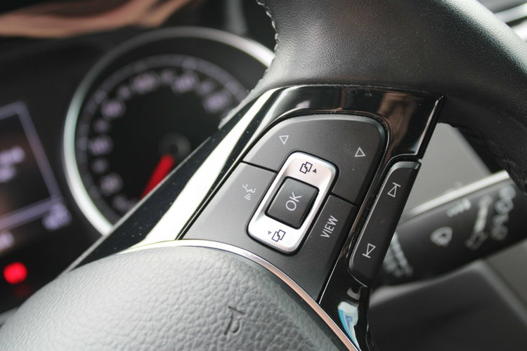 Volkswagen Touran EVO Comfortline netto 64 146 PLN Gwarancja SalonPL zdjęcie 21