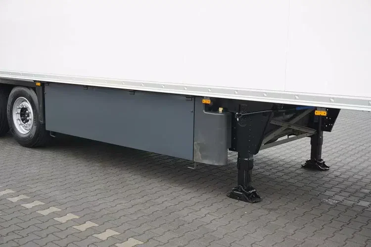 Schmitz / CHŁODNIA / CARRIER VECTOR 1350 / OŚ PODNOSZONA zdjęcie 15