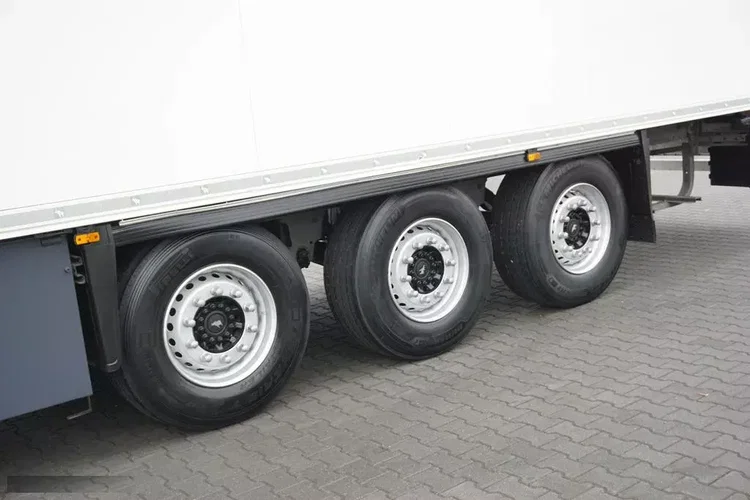 Schmitz / CHŁODNIA / CARRIER VECTOR 1350 / OŚ PODNOSZONA zdjęcie 8