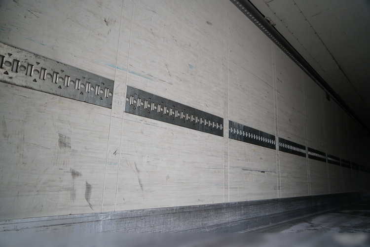 SCHMITZ CARGOBULL  / CHŁODNIA / THERMO KING /  WINDA DHOLLANDIA / KOSZ NA PALETY / SAF   zdjęcie 18