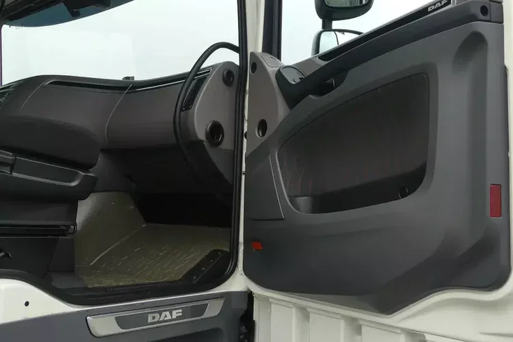 DAF XF 106.480 / HYDRAULIKA / EURO 6 / STANDARD / zdjęcie 24