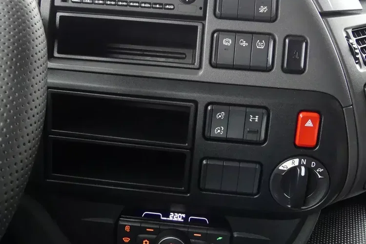 DAF XF 106.480 / HYDRAULIKA / EURO 6 / STANDARD / zdjęcie 31