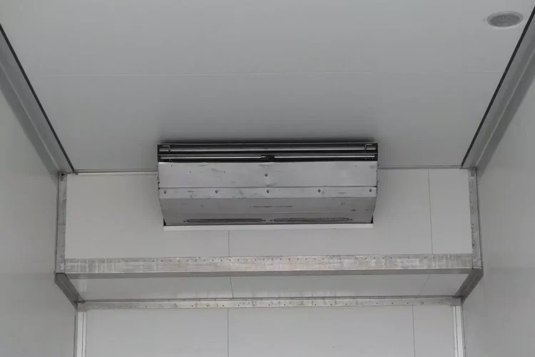 MAN TGA 26.400 6x2 / CHŁODNIA / / KABINA SYPIALNA / zdjęcie 21