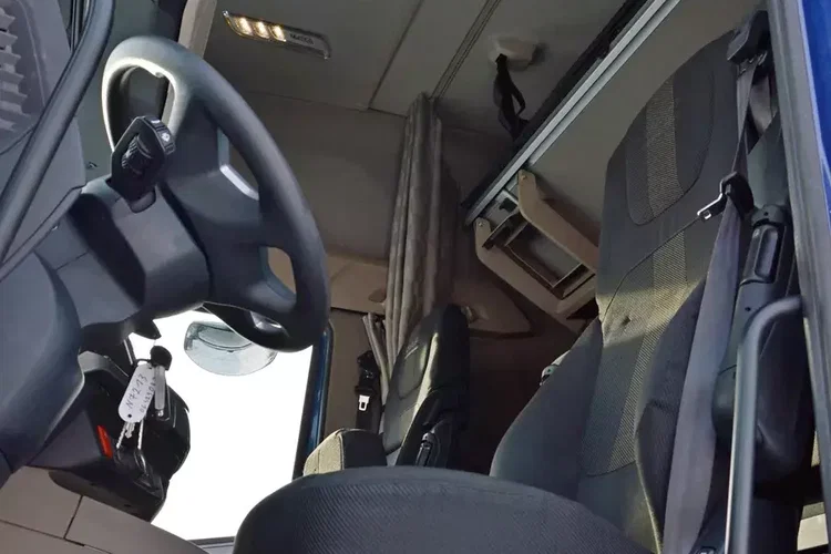 DAF XG+ 530 / ZF INTARDER / KLIMA POST. / SALONKA / ALUFELGI / zdjęcie 26