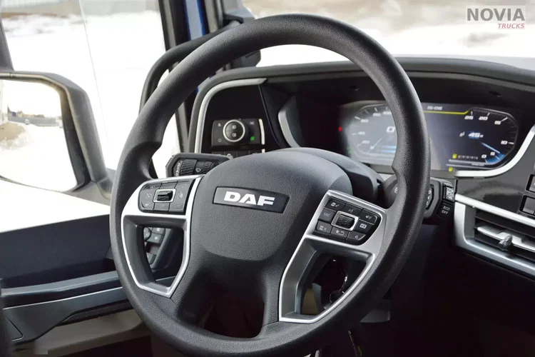 DAF XG+ 530 / ZF INTARDER / KLIMA POST. / SALONKA / ALUFELGI / zdjęcie 31