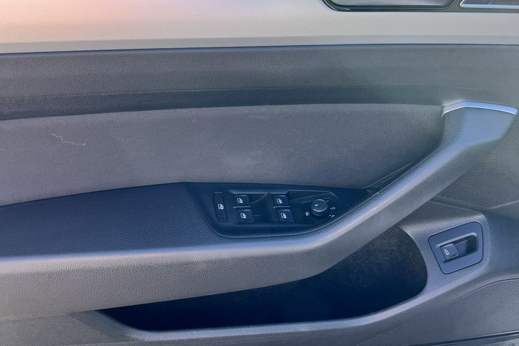 Volkswagen Passat zdjęcie 11