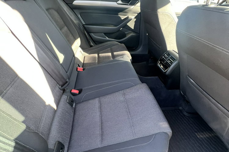 Volkswagen Passat zdjęcie 6