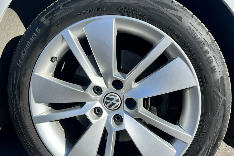 Volkswagen Passat zdjęcie 9