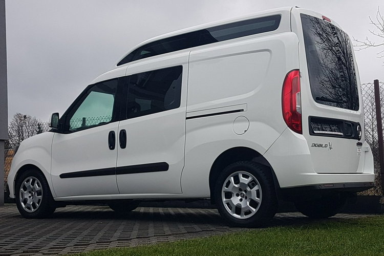 Fiat Doblo XL L2H2 5-OSÓB DŁUGI WYSOKI KLIMA 6-BIEGÓW MANUAL KRAJOWY zdjęcie 28