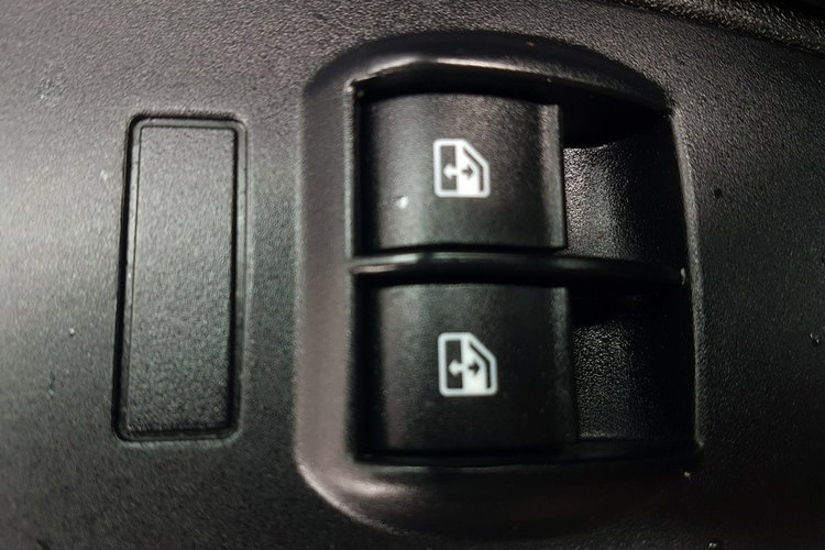 Fiat Doblo XL L2H2 5-OSÓB DŁUGI WYSOKI KLIMA 6-BIEGÓW MANUAL KRAJOWY zdjęcie 9