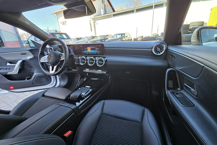 Mercedes CLA 180 Skóra, nawigacja, refkektory led, kamera, grzane fotele, serwis, zdjęcie 23