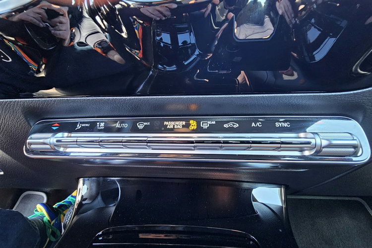 Mercedes CLA 180 Skóra, nawigacja, refkektory led, kamera, grzane fotele, serwis, zdjęcie 33