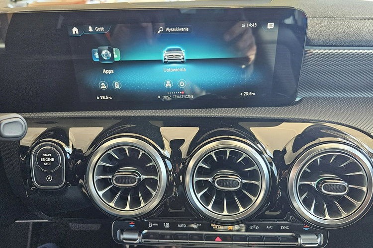 Mercedes CLA 180 Skóra, nawigacja, refkektory led, kamera, grzane fotele, serwis, zdjęcie 46