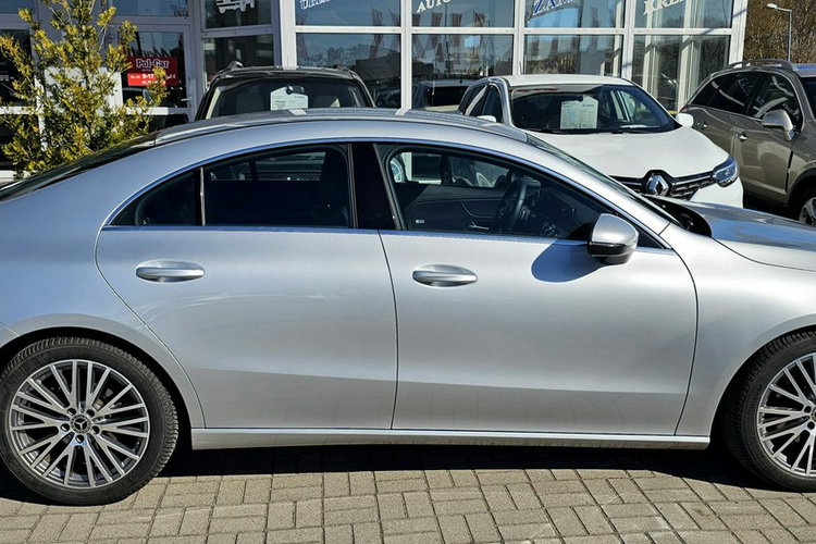 Mercedes CLA 180 Skóra, nawigacja, refkektory led, kamera, grzane fotele, serwis, zdjęcie 5