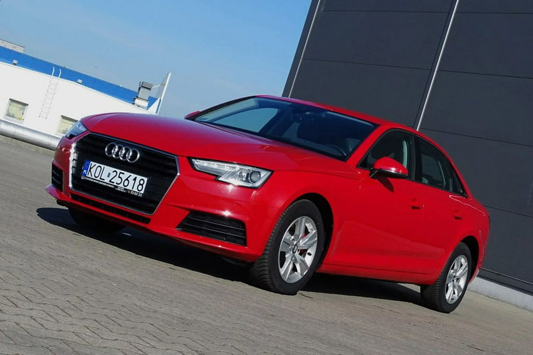 Audi A4 piękna czerwona limuzyna | Manual | Zadbane | Po dużym serwisie zdjęcie 1