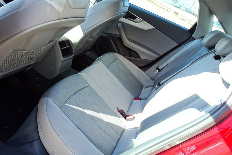 Audi A4 piękna czerwona limuzyna | Manual | Zadbane | Po dużym serwisie zdjęcie 11