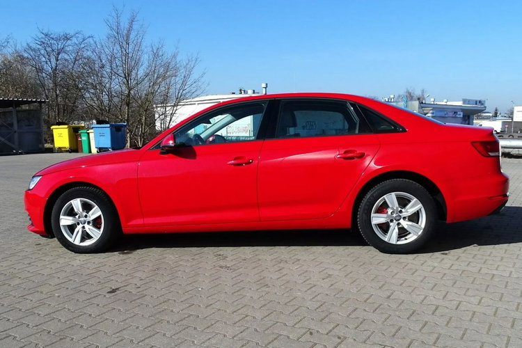 Audi A4 piękna czerwona limuzyna | Manual | Zadbane | Po dużym serwisie zdjęcie 8
