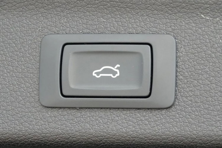 Audi Q3 2.0 TDI S tronic • Virtual Cockpit • CarPlay • Grzane fotele • Bezwypa zdjęcie 15