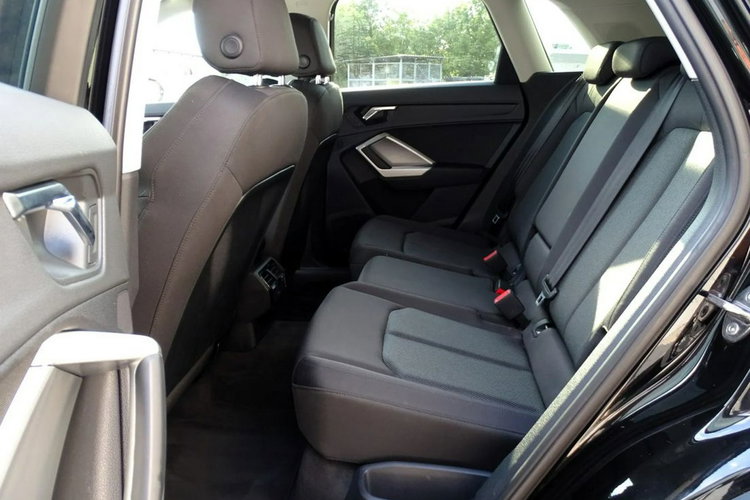 Audi Q3 2.0 TDI S tronic • Virtual Cockpit • CarPlay • Grzane fotele • Bezwypa zdjęcie 16