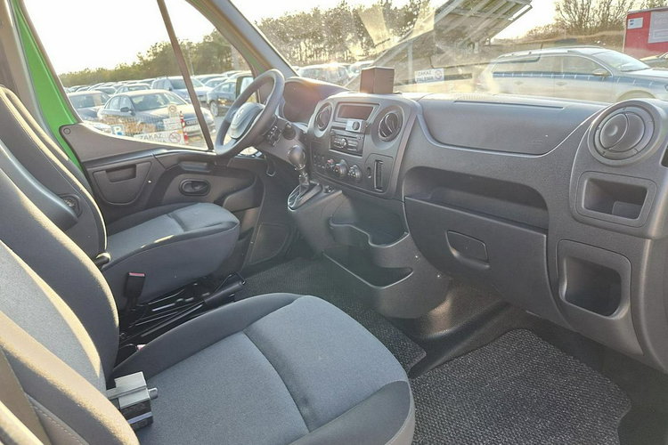 Renault Master L2H2 Pack klim+navi zabudowa rej. 2020 zdjęcie 7