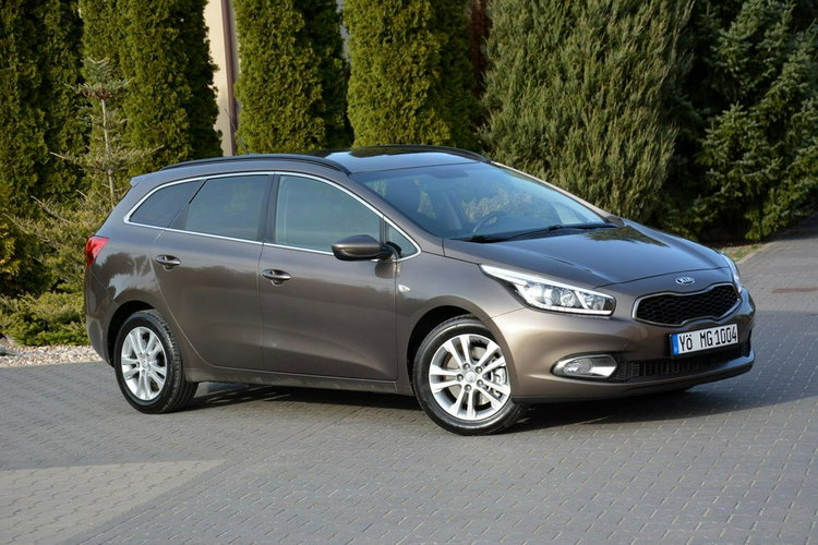 Cee'd Lift Navi Ledy Kamera Klimatronic Grz.kierownica Alu16 ASO Kia zdjęcie 10