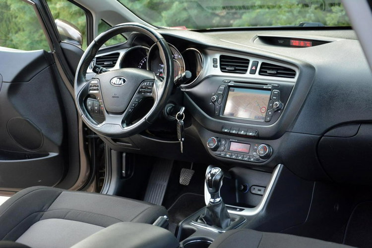 Cee'd Lift Navi Ledy Kamera Klimatronic Grz.kierownica Alu16 ASO Kia zdjęcie 19