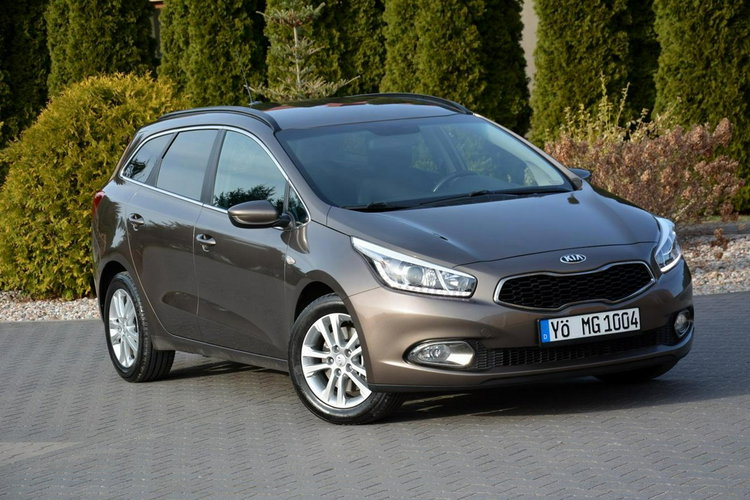 Cee'd Lift Navi Ledy Kamera Klimatronic Grz.kierownica Alu16 ASO Kia zdjęcie 9