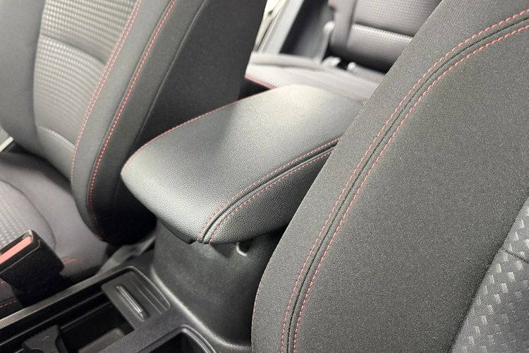 Ford Kuga 1.5 EcoBlue 120PS ST-LINE Black Edition Virtual Alu 18 LED AppleCar zdjęcie 22