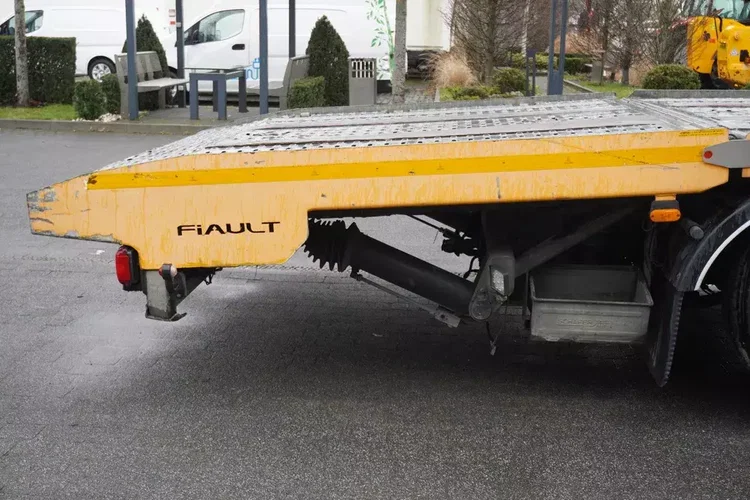 Iveco Stralis 420 8x2 / Zabudowa laweta Fiault / 2 osie skrętne / 17.6 t ładowności zdjęcie 13