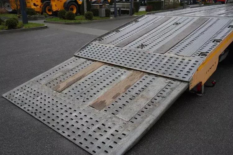 Iveco Stralis 420 8x2 / Zabudowa laweta Fiault / 2 osie skrętne / 17.6 t ładowności zdjęcie 15