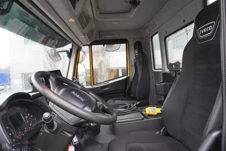 Iveco Stralis 420 8x2 / Zabudowa laweta Fiault / 2 osie skrętne / 17.6 t ładowności zdjęcie 20