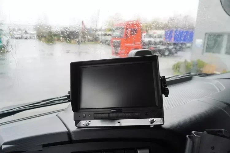 Iveco Stralis 420 8x2 / Zabudowa laweta Fiault / 2 osie skrętne / 17.6 t ładowności zdjęcie 23