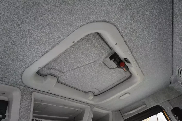 Iveco Stralis 420 8x2 / Zabudowa laweta Fiault / 2 osie skrętne / 17.6 t ładowności zdjęcie 28