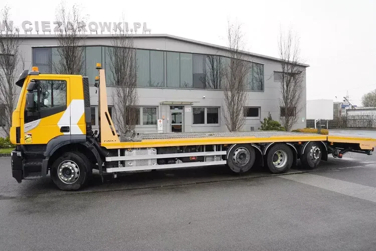 Iveco Stralis 420 8x2 / Zabudowa laweta Fiault / 2 osie skrętne / 17.6 t ładowności zdjęcie 3
