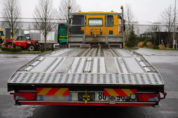 Iveco Stralis 420 8x2 / Zabudowa laweta Fiault / 2 osie skrętne / 17.6 t ładowności zdjęcie 5