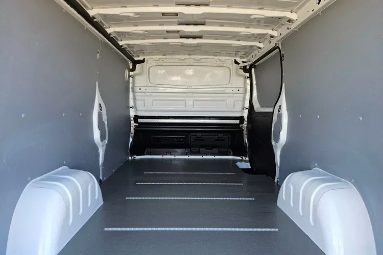 Renault Trafic L2H1 59999zł NETTO 2.0dCi/120KM zdjęcie 17