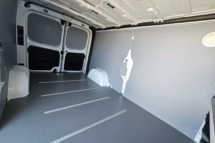 Renault Trafic L2H1 59999zł NETTO 2.0dCi/120KM zdjęcie 19