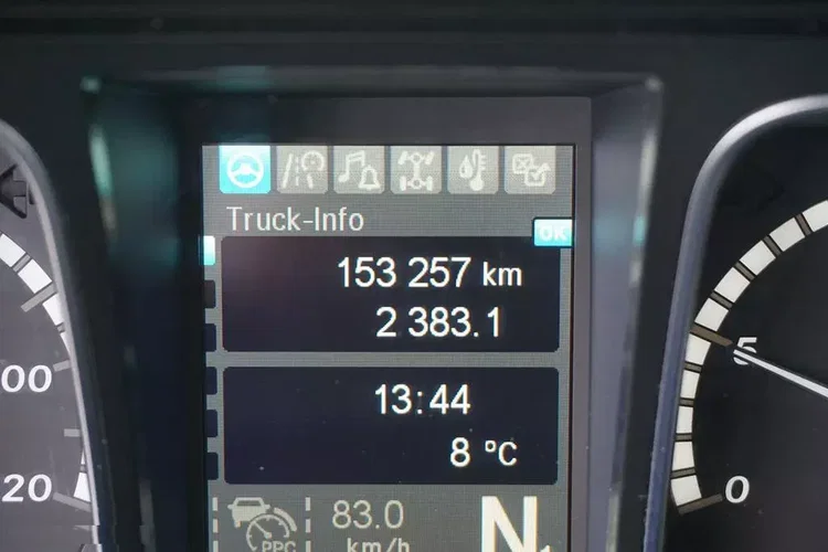 Mercedes ACTROS / 2553 / EURO 6 / CHŁODNIA + WINDA / 23 PALETY / OŚ SKRĘTNA zdjęcie 12