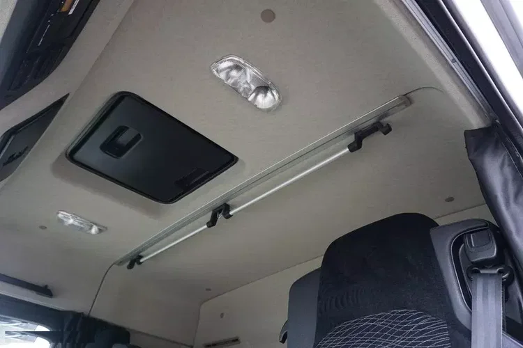 Mercedes ACTROS / 2553 / EURO 6 / CHŁODNIA + WINDA / 23 PALETY / OŚ SKRĘTNA zdjęcie 17