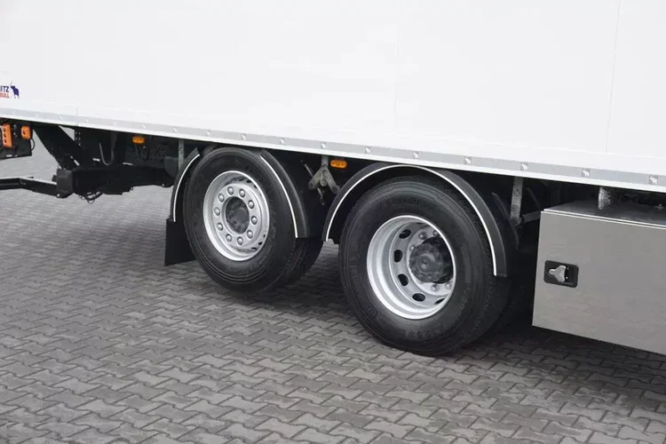 Mercedes ACTROS / 2553 / EURO 6 / CHŁODNIA + WINDA / 23 PALETY / OŚ SKRĘTNA zdjęcie 34