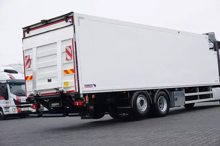 Mercedes ACTROS / 2553 / EURO 6 / CHŁODNIA + WINDA / 23 PALETY / OŚ SKRĘTNA zdjęcie 35