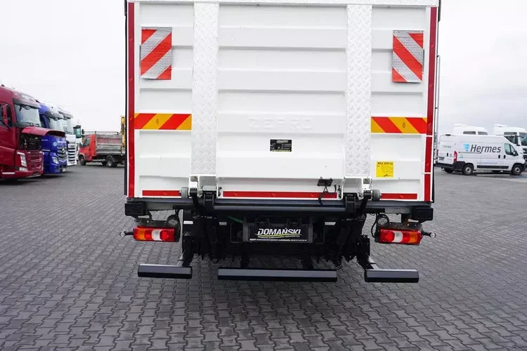 Mercedes ACTROS / 2553 / EURO 6 / CHŁODNIA + WINDA / 23 PALETY / OŚ SKRĘTNA zdjęcie 38