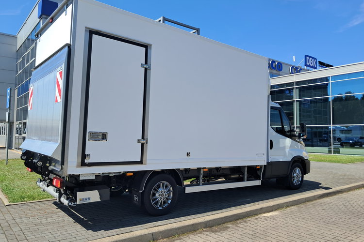 IVECO Daily 35S18HA8 zdjęcie 10