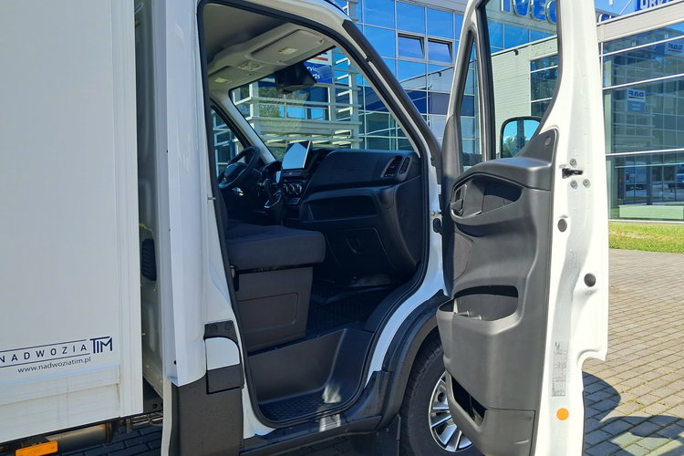 IVECO Daily 35S18HA8 zdjęcie 11
